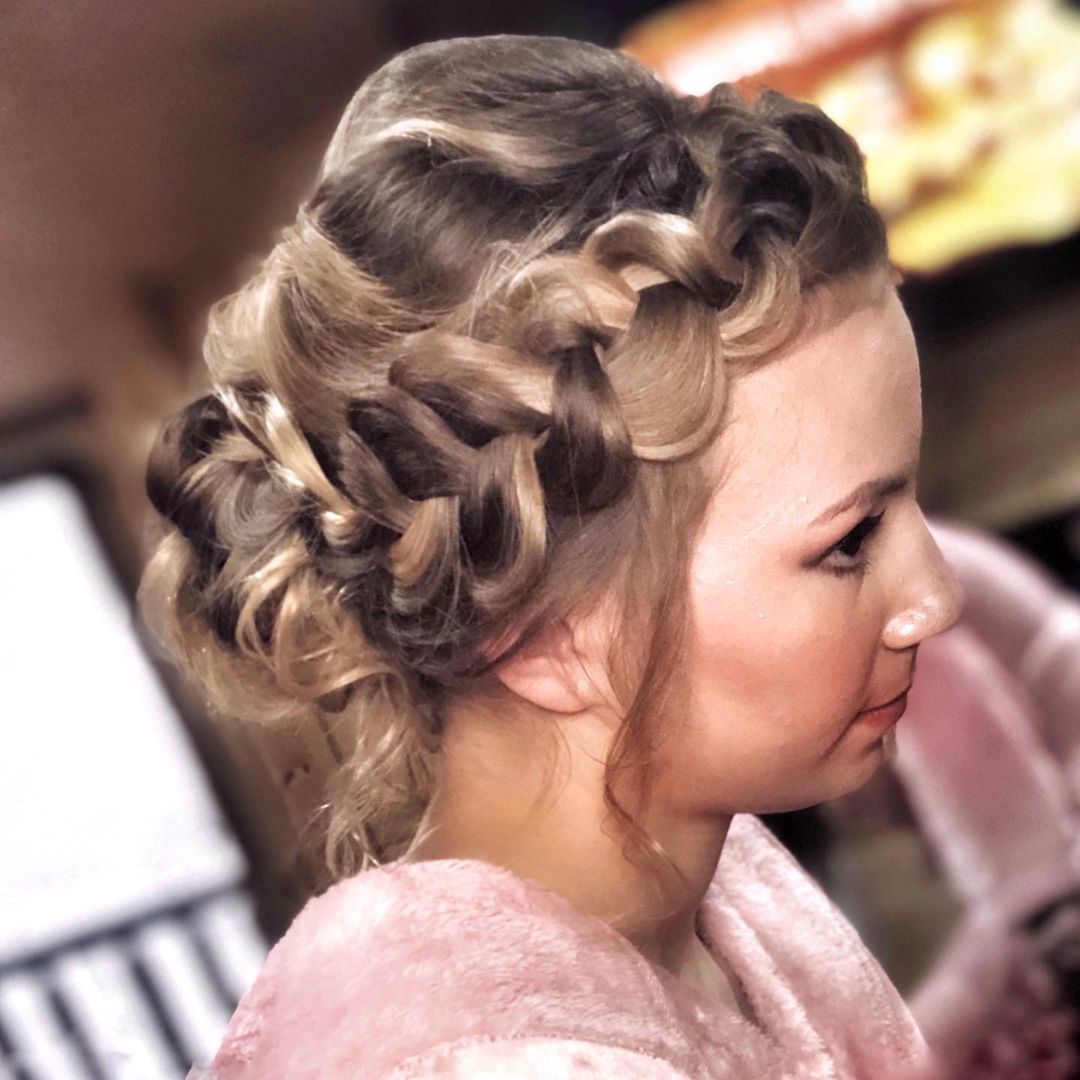 19 New Long Wedding hairstyles for Brides and Bridesmaids - Womenstyle