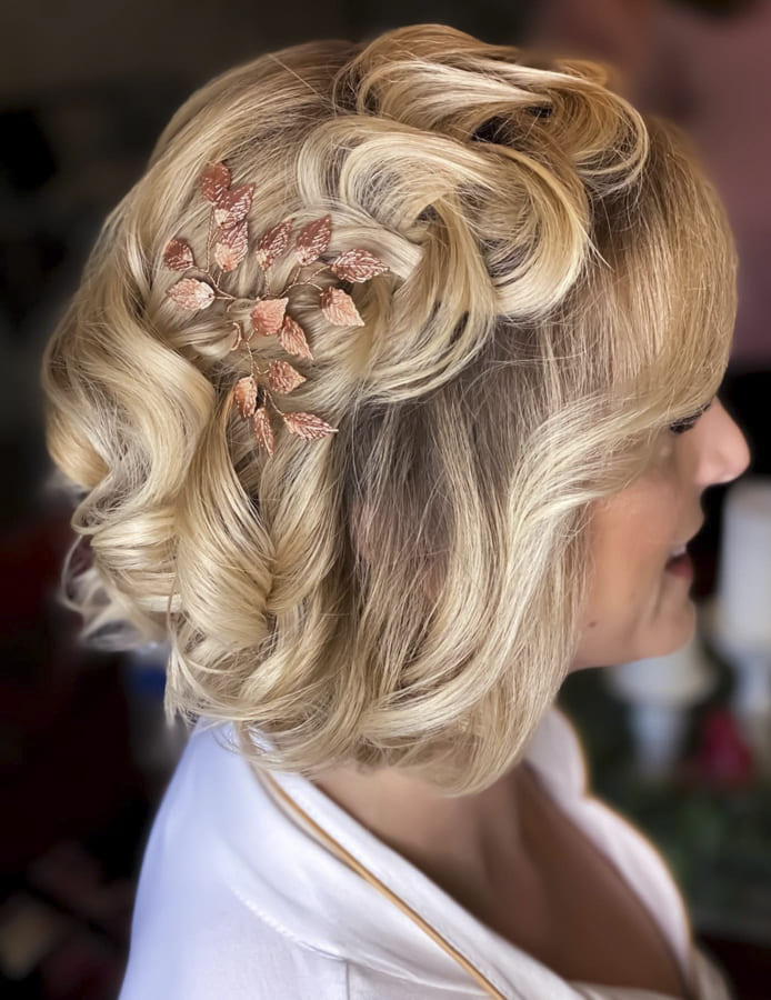 29 Mother-of-the-Bride Hairstyles She'll Love