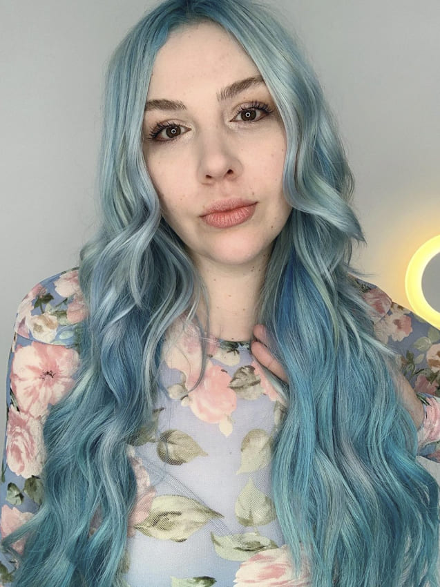 blue colored awesome curly wavy hair easy