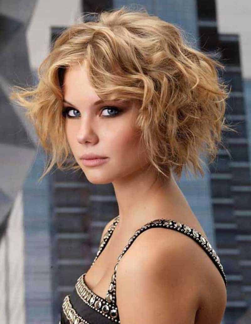 Short wavy hairstyles for round faces 2018, Womenstyles.com