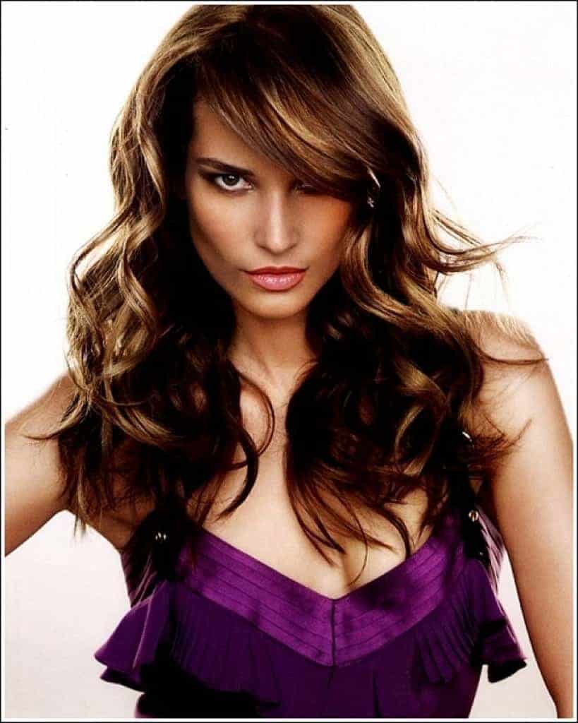 This Year Most Sexy Wavy Hairstyles With Bangs Womenstyle Com