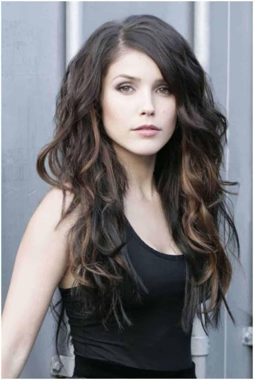 Side fringe hairstyles for long hair 2022 Womenstyle Side fringe hairstyles for long hair 2022 Womenstyle