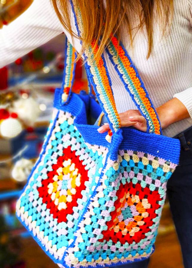 big granny square crochet bag (1)