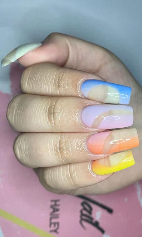 Awesome motifs long ombre nails