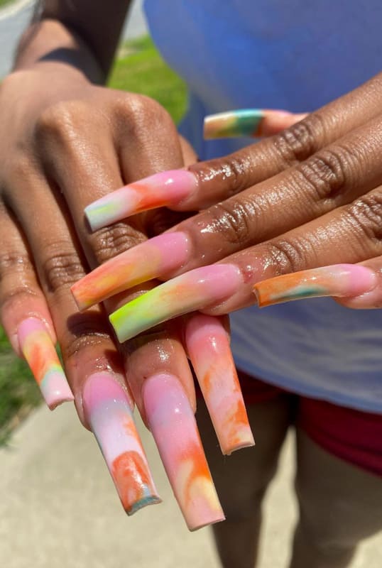 Long coffin ombre nails