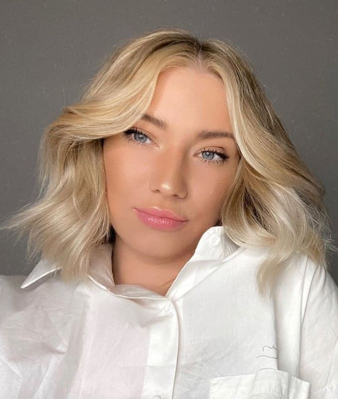 Platinum blonde short hair for over 30