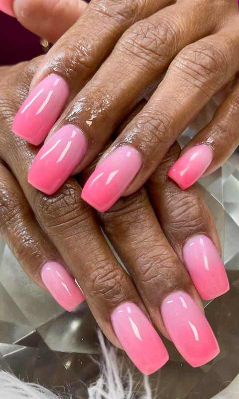 Short soft pink ombre nails