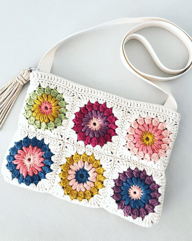 White and colorful granny square crochet bag