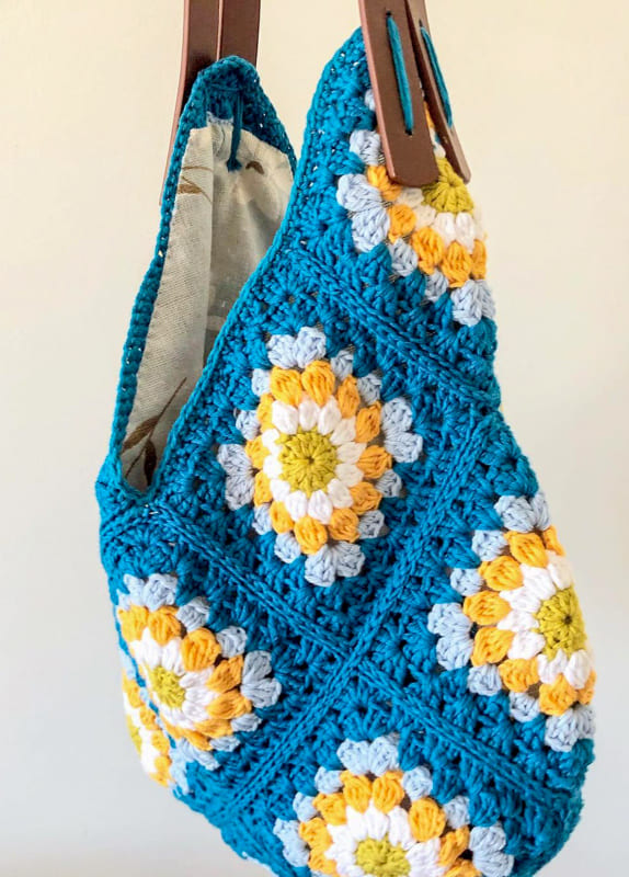 bazar granny square crochet bag