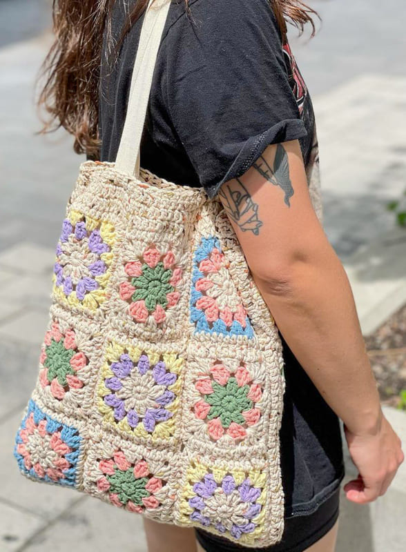 summer beach granny square crochet bag