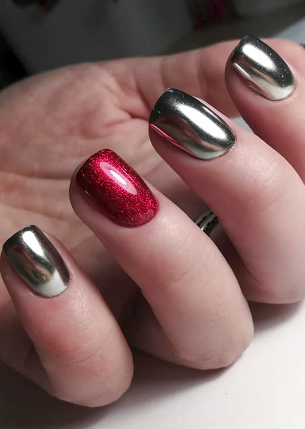 Short chrome metallic nails