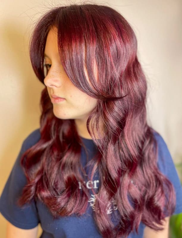 Medium wavy burgundy hair