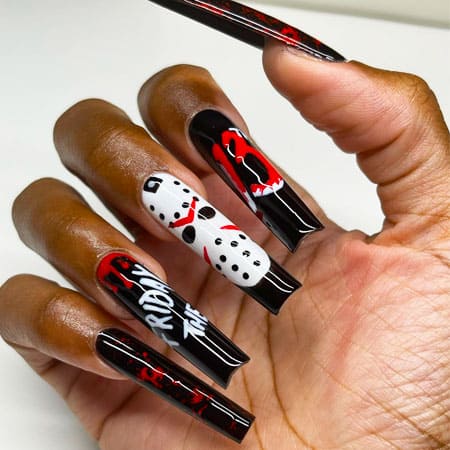 22 Amazing Black Nail Designs and Ideas (1)