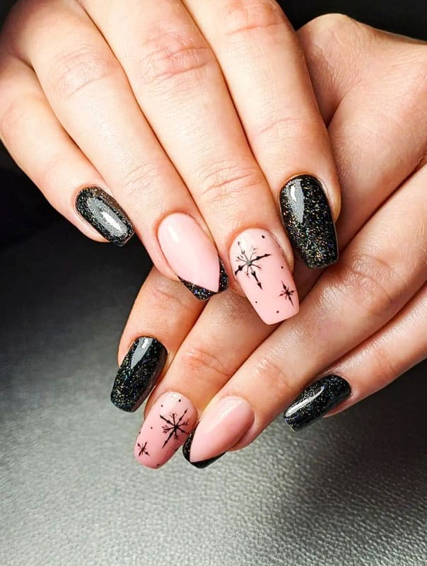 Black Nail ideas for Winter