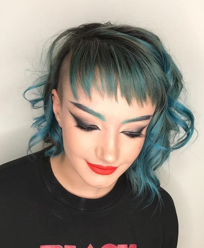 Cute teal short hair