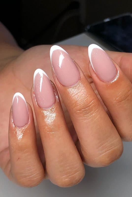 French almond nails