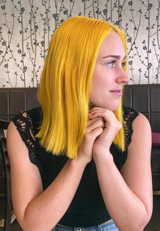 Medium straight bob yellow hair