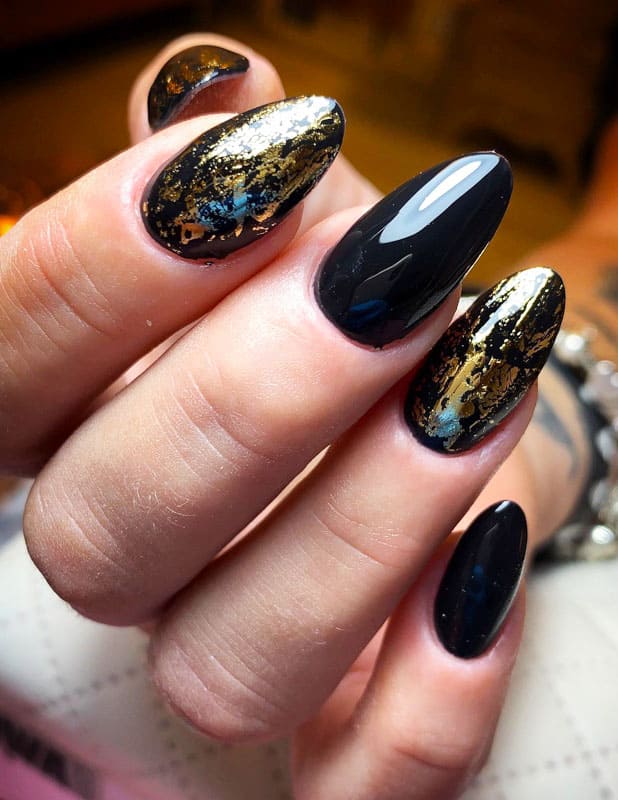 Metallic and Black Nails