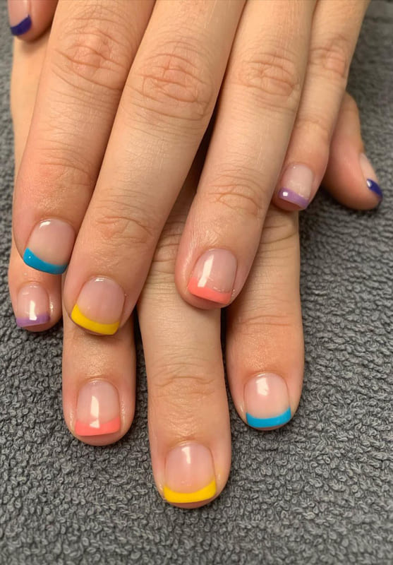 Short summer french nails