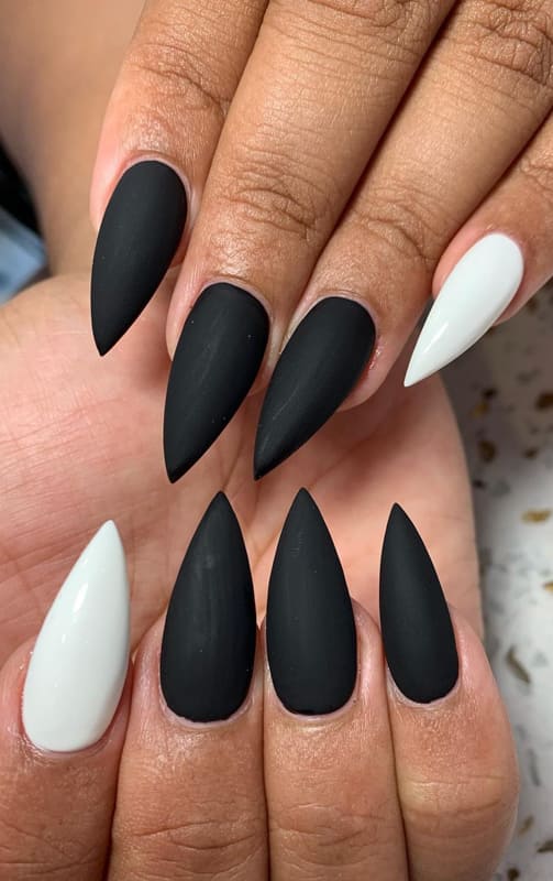 Stiletto black matte nails