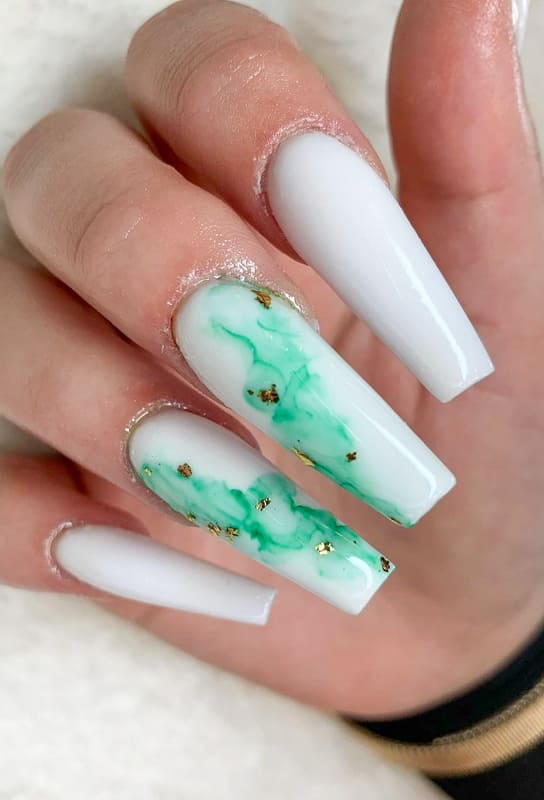 Turquoise green marble nails