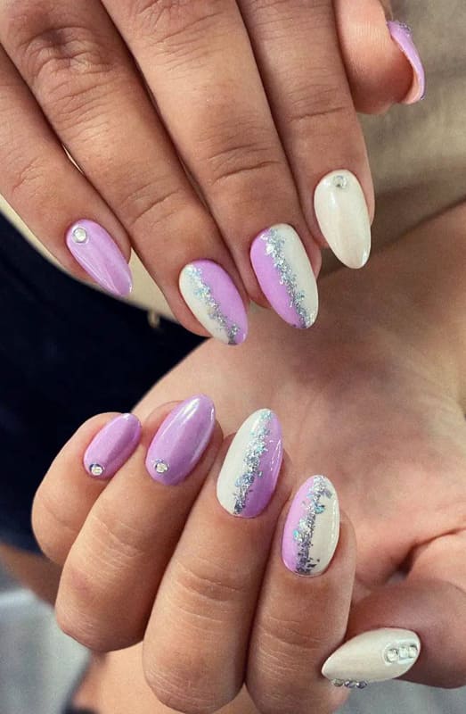 White and lavender nails