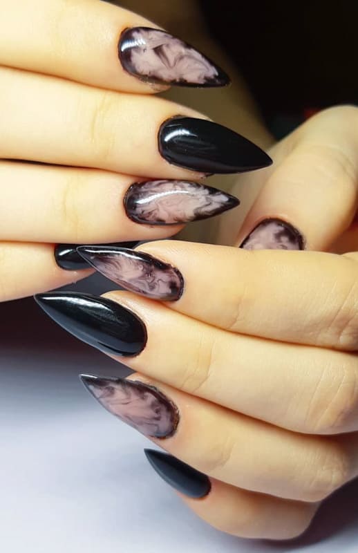 Liquid marble nails