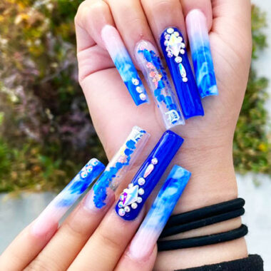45+ Awesome Blue Nails Manicure Design Ideas