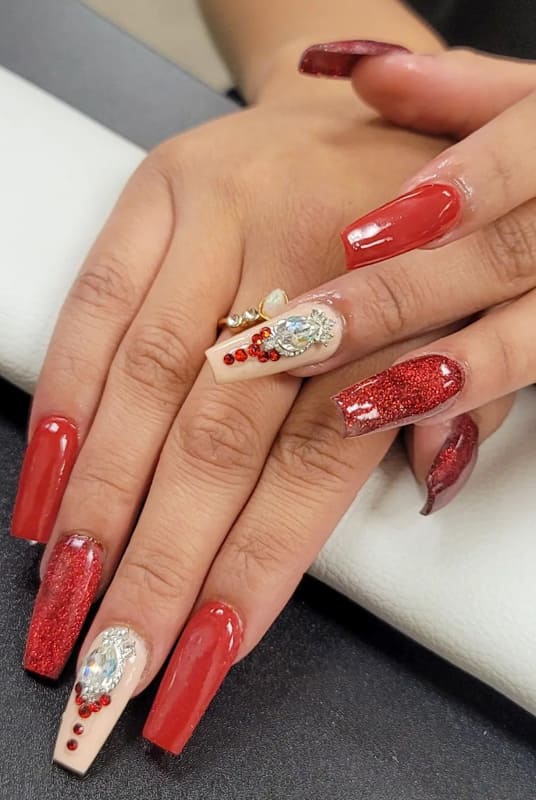 20+ Gorgeous Red Acrylic Nail Designs and Ideas (2)