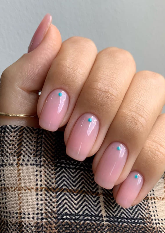 6 Classy Short Nail Designs You Have to Try