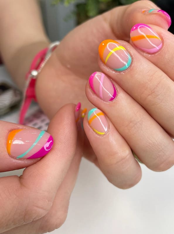 Short spring acrylic nails