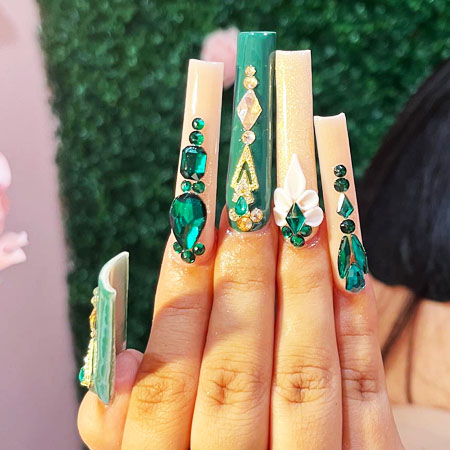20 Cute Emerald Green Nails and Design ideas (in 2023)