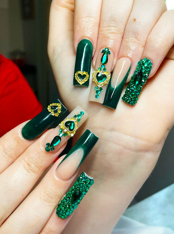 Dark green emrald gold nails