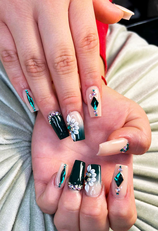 35+ Best And Merry Christmas Nail Art Ideas 2021! - Page 20 of 37 -  newyearlights. com